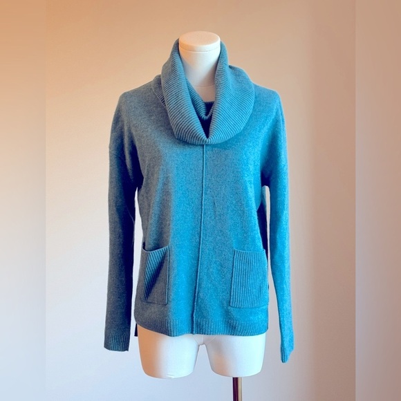 Tahari Pure Luxe 100% 2ply Cashmere Cowl-neck  Long Sleeves Sweater Size S Blue - Picture 1 of 7